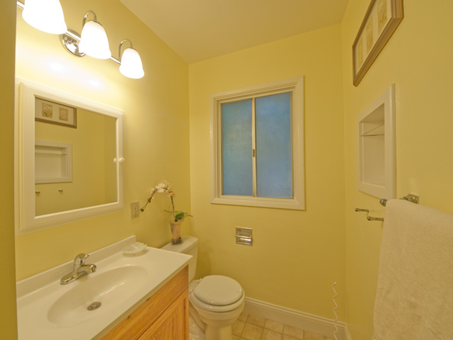 Master Bath (A) Picture - 4257 Los Palos Ave, Palo Alto 94306 Master Bath (A) picture - 4257 Los Palos Ave, Palo Alto 94306