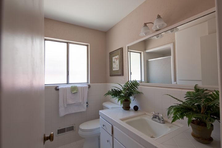 Bathroom 2  picture - 3310 Louis Rd, Palo Alto 94303