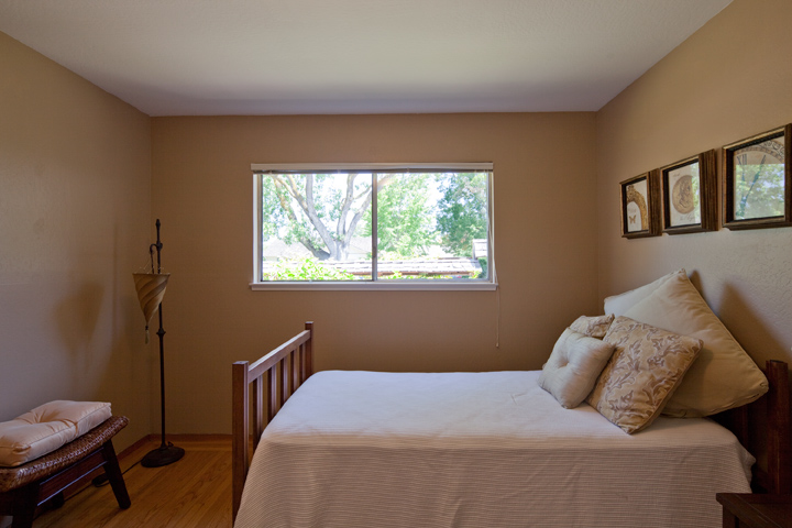 Bedroom 3 picture - 3310 Louis Rd, Palo Alto 94303