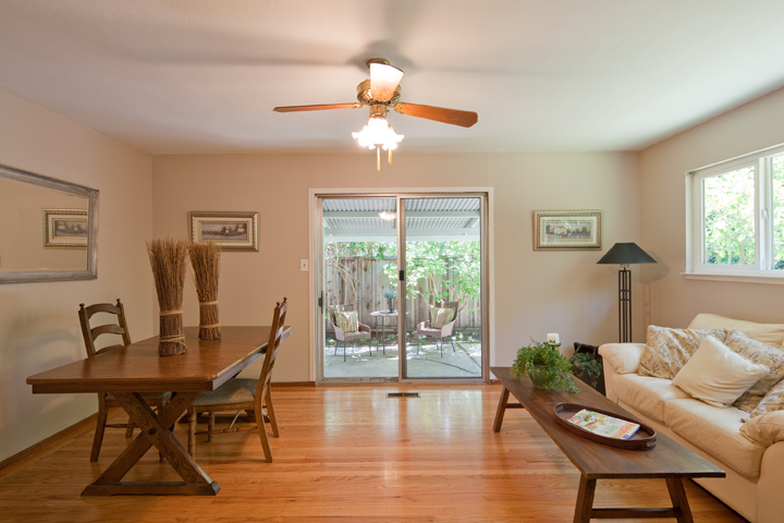 Family Room picture - 3310 Louis Rd, Palo Alto 94303