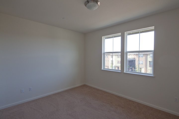 Master Bedroom picture - 664 Luna Park Dr, San Jose 95112