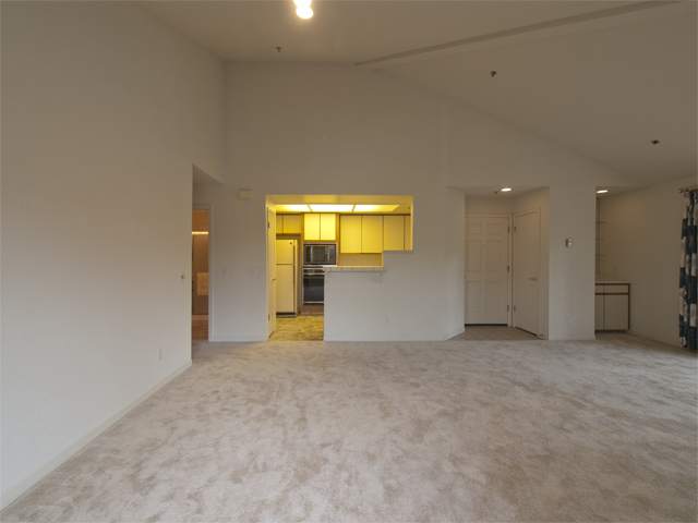Living Room (C) picture - 10201 Nile Dr, Cupertino 95014