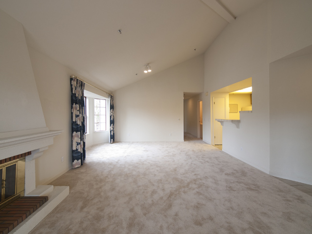 Living Room (E) picture - 10201 Nile Dr, Cupertino 95014