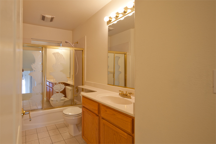 Bathroom 1 (A) picture - 3557 Sunnydays Ln, Santa Clara 95051