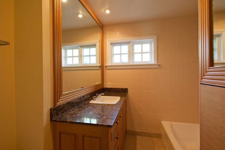 Bath 3 (A) picture - 265 Tennyson Ave, Palo Alto 94301