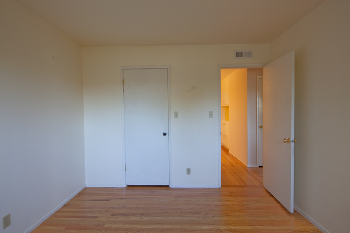 Bedroom 3 (B) picture - 1474 Wildrose Way, Mountain View 94043