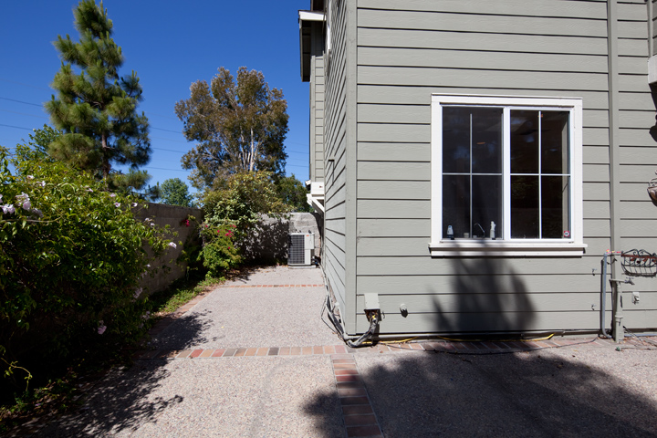 Sideyard Picture - 109 Windrose Ln, Redwood Shores 94065 Sideyard picture - 109 Windrose Ln, Redwood Shores 94065
