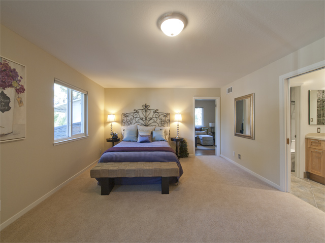 Master Bedroom picture - 709 Charleston Ct, Palo Alto 94303