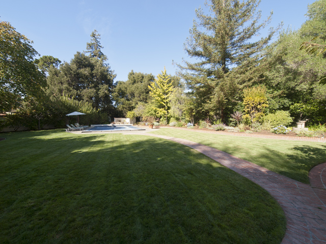 Backyard (A) Picture - 75 Crescent Dr, Palo Alto 94301 Backyard (A) picture - 75 Crescent Dr, Palo Alto 94301
