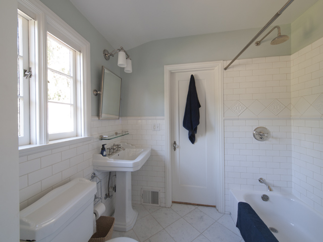 Bath 2 (A) Picture - 75 Crescent Dr, Palo Alto 94301 Bath 2 (A) picture - 75 Crescent Dr, Palo Alto 94301