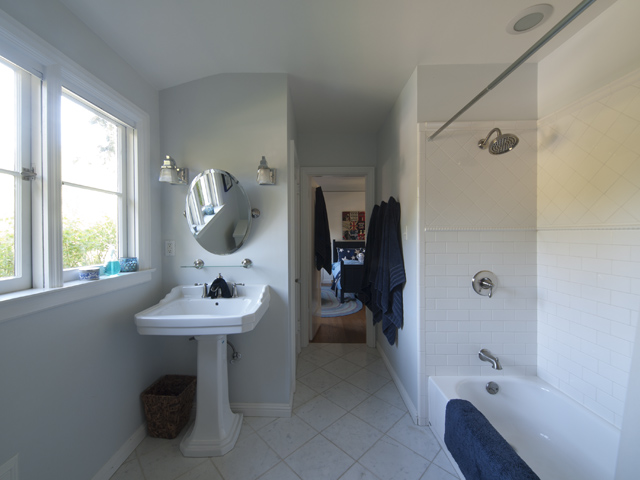 Bath 3 (A) Picture - 75 Crescent Dr, Palo Alto 94301 Bath 3 (A) picture - 75 Crescent Dr, Palo Alto 94301