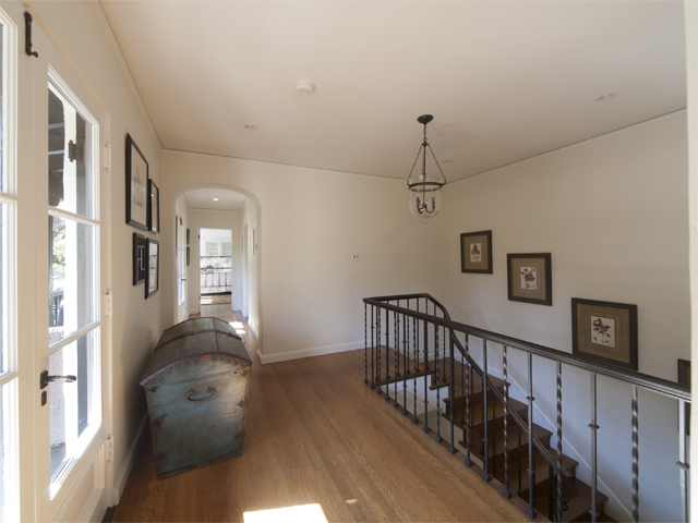 Upstairs Landing (A) Picture - 75 Crescent Dr, Palo Alto 94301 Upstairs Landing (A) picture - 75 Crescent Dr, Palo Alto 94301