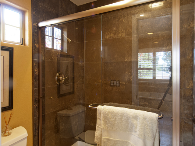 Master Bath (B) picture - 125 Gladys Ave, Mountain View 94043