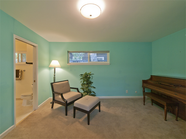 Bedroom 2 picture - 2131 Hanover St, Palo Alto 94306