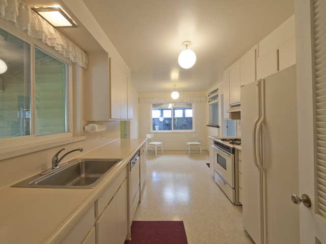 Kitchen (A) picture - 942 Heatherstone Way, Sunnyvale 94087