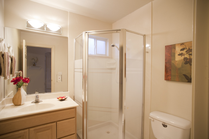 Downstairs Bath (B) Picture - 10577 Johansen Dr, Cupertino 95014 Downstairs Bath (B) picture - 10577 Johansen Dr, Cupertino 95014