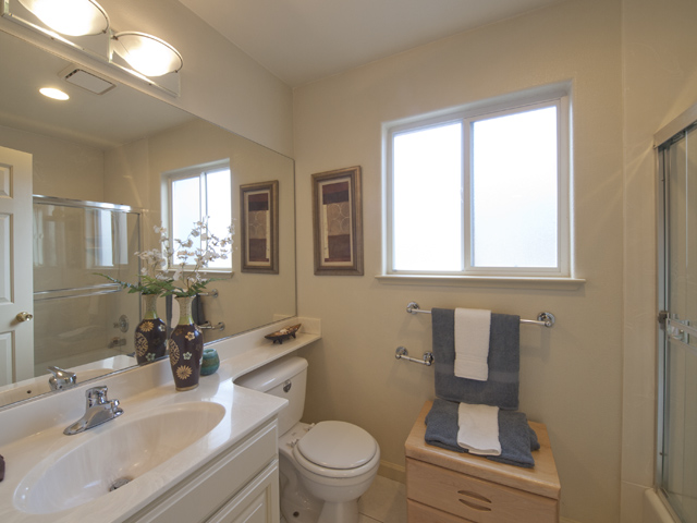 Upstairs Bath (C) Picture - 10577 Johansen Dr, Cupertino 95014 Upstairs Bath (C) picture - 10577 Johansen Dr, Cupertino 95014