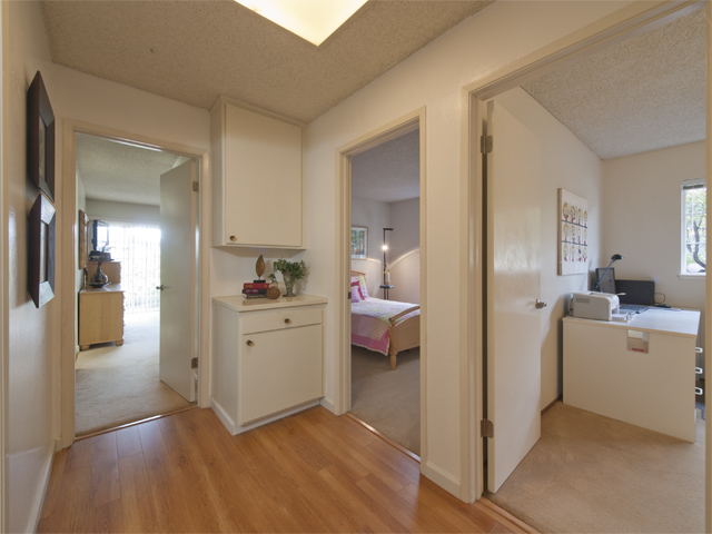 Hall (A) Picture - 300 Mullet Ct, Foster City 94404 Hall (A) picture - 300 Mullet Ct, Foster City 94404