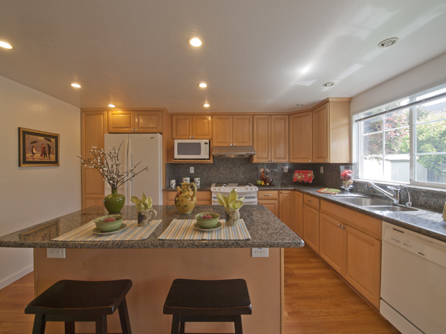Kitchen (A) Picture - 300 Mullet Ct, Foster City 94404 Kitchen (A) picture - 300 Mullet Ct, Foster City 94404