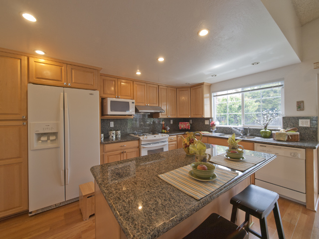 Kitchen (C) Picture - 300 Mullet Ct, Foster City 94404 Kitchen (C) picture - 300 Mullet Ct, Foster City 94404