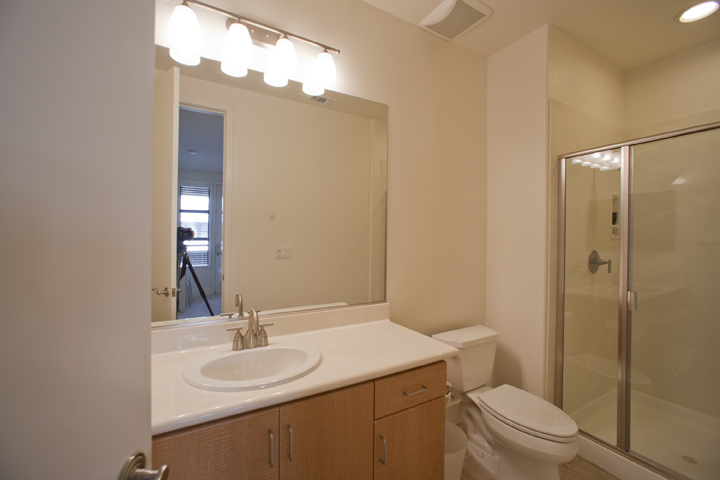 Bathroom 1 picture - 4248 Rickeys Way, Unit T, Palo Alto 94306