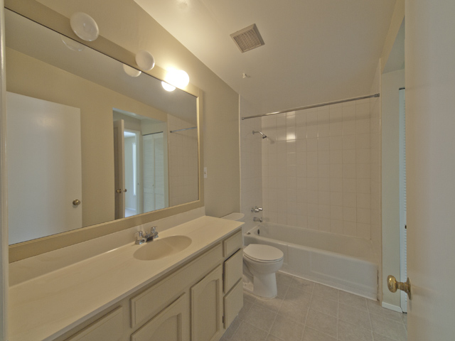 Bathroom (A) Picture - 1032 Ringwood Ave, Menlo Park 94025 Bathroom (A) picture - 1032 Ringwood Ave, Menlo Park 94025