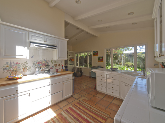 Kitchen picture - 854 Rorke Way, Palo Alto 94303
