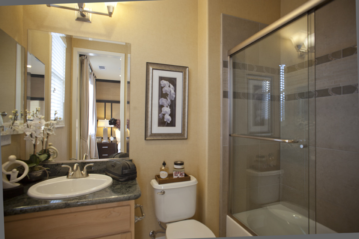 Bath 3 picture - 410 Tasman Dr, Sunnyvale 94089