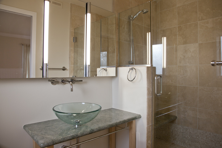 Master Bath (B) picture - 614 Torwood Ln, Los Altos 94022