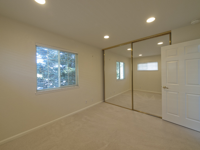 Bedroom 3 (B) picture - 2116 Windrose Pl, Mountain View 94043
