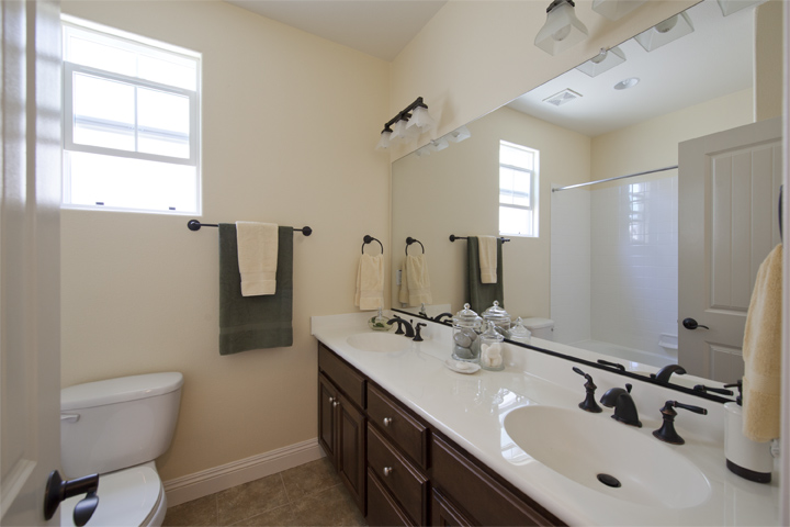 Bathroom 2 (A) picture - 139 Azalea Dr, Mountain View 94041
