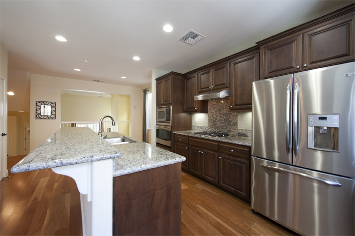 Kitchen (B) picture - 139 Azalea Dr, Mountain View 94041