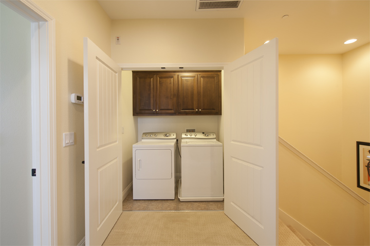 Laundry (A) picture - 139 Azalea Dr, Mountain View 94041
