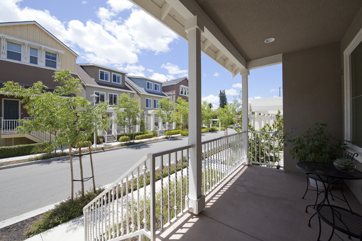 Porch (A) picture - 139 Azalea Dr, Mountain View 94041