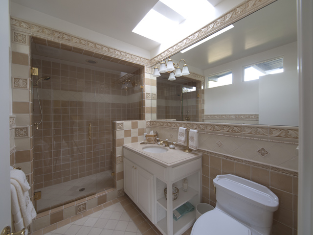 Bathroom 3 (A) Picture - 27197 Black Mountain Rd, Los Altos 94022 Bathroom 3 (A) picture - 27197 Black Mountain Rd, Los Altos 94022