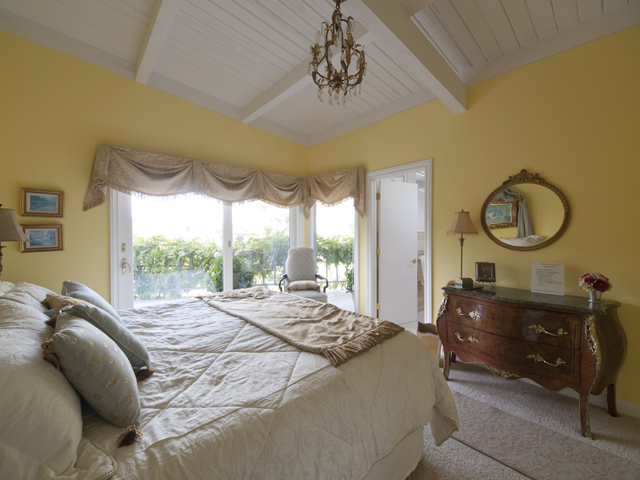 Bedroom 3 (B) picture - 27197 Black Mountain Rd, Los Altos 94022