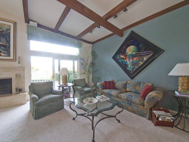 Family Room (C) Picture - 27197 Black Mountain Rd, Los Altos 94022 Family Room (C) picture - 27197 Black Mountain Rd, Los Altos 94022
