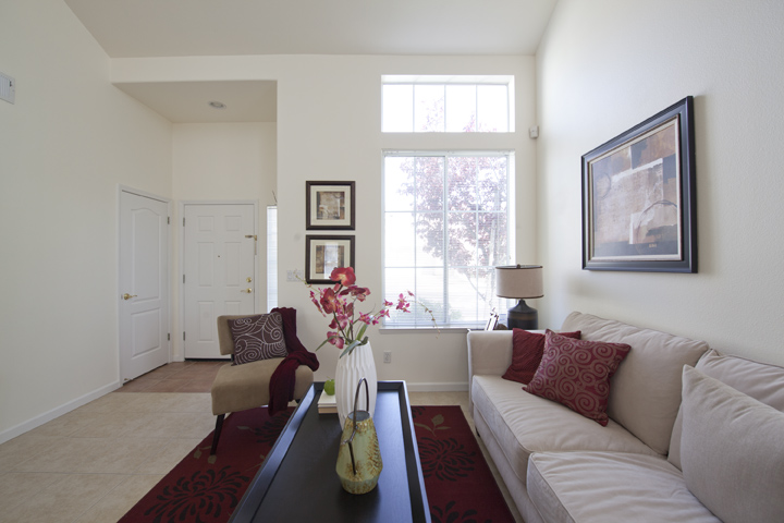 Living Room (B) picture - 2995 Casa Nueva Ct, San Jose 95124