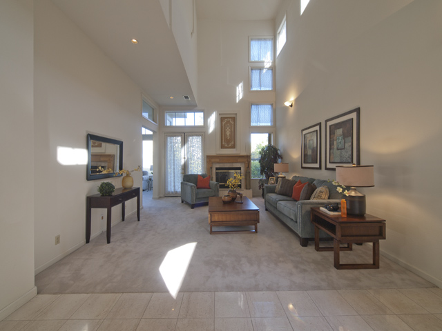 Living Room (C) Picture - 810 Corriente Point Dr, Redwood Shores 94065 Living Room (C) picture - 810 Corriente Point Dr, Redwood Shores 94065