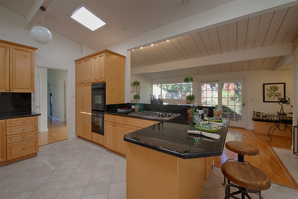 Kitchen (B) Picture - 749 De Soto Dr, Palo Alto 94303 Kitchen (B) picture - 749 De Soto Dr, Palo Alto 94303