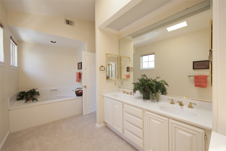 Master Bath (B) Picture - 10 Dockside Cir, Redwood Shores 94065 Master Bath (B) picture - 10 Dockside Cir, Redwood Shores 94065