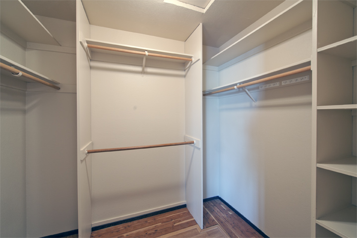 Master Closet (A) picture - 1103 Doyle Pl, Mountain View 94040