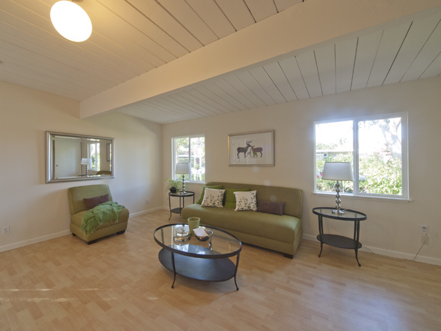 Family Room picture - 976 Elsinore Dr, Palo Alto 94303
