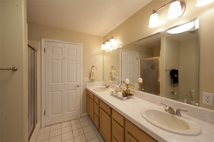 Master Bath (B) picture - 109 Leila Ct, Los Gatos 95032