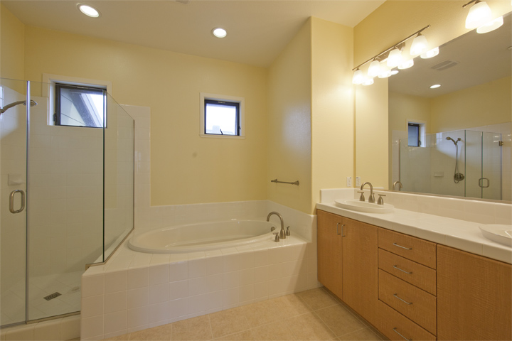Master Bath picture - 4238 Rickeys Way, Unit T, Palo Alto 94306