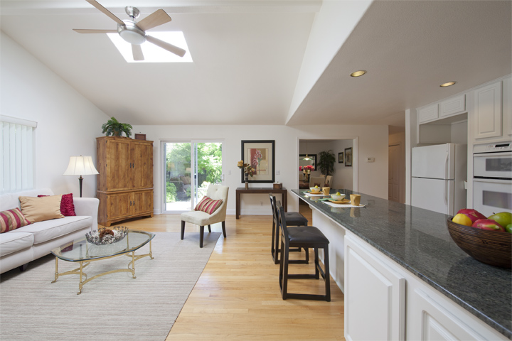 Family Room picture - 1330 S California Ave, Palo Alto 94306