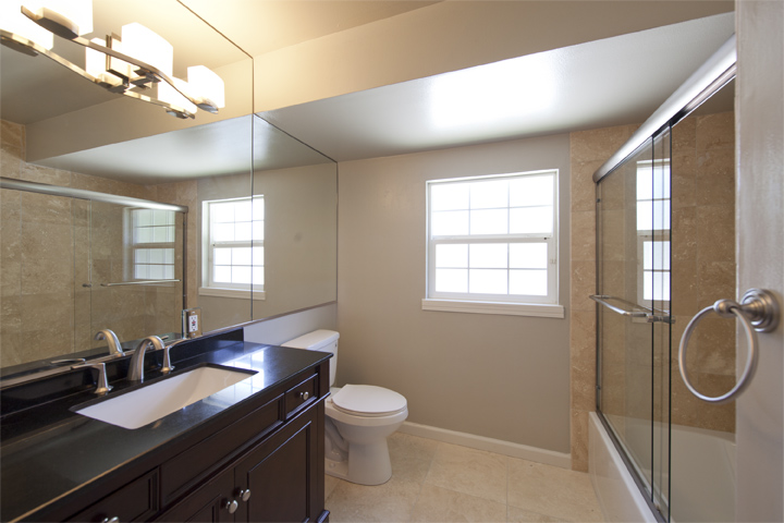 Bathroom (A) picture - 1363 Suzanne Ct, San Jose 95129