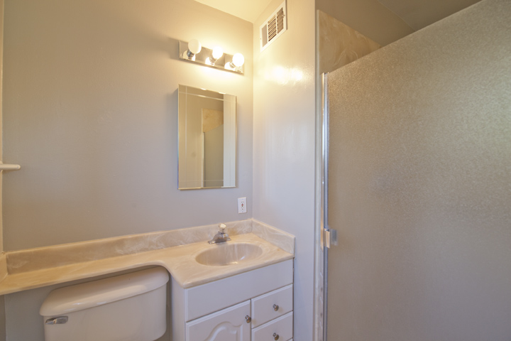 Master Bath (A) picture - 1363 Suzanne Ct, San Jose 95129