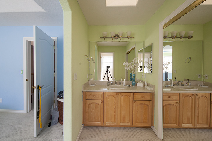 Bathroom 2 (A) Picture - 11720 Winding Way, Los Altos 94024 Bathroom 2 (A) picture - 11720 Winding Way, Los Altos 94024