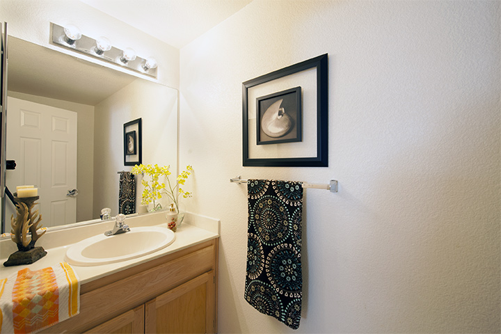 Half Bath (A) Picture - 401 Baltic Cir 429, Redwood Shores 94065 Half Bath (A) picture - 401 Baltic Cir 429, Redwood Shores 94065